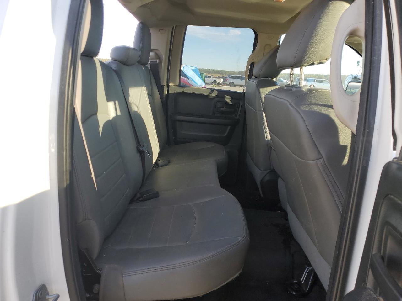 2018 RAM 1500 - Image 10