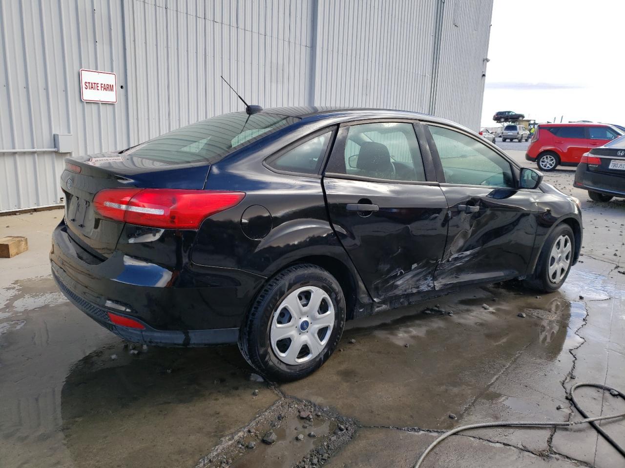 VIN 1FADP3E2XJL217778 2018 FORD FOCUS no.3