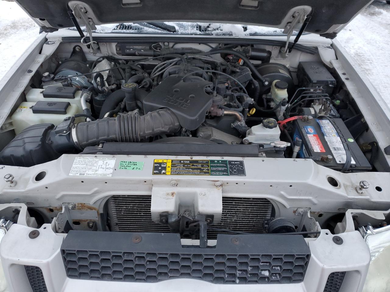 2004 Ford Explorer - Image 11