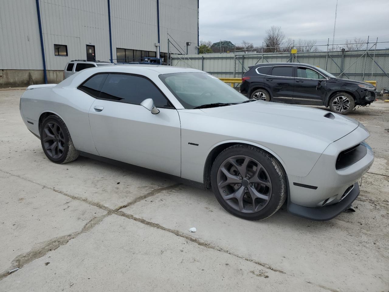 2019 Dodge Challenger - Image 4