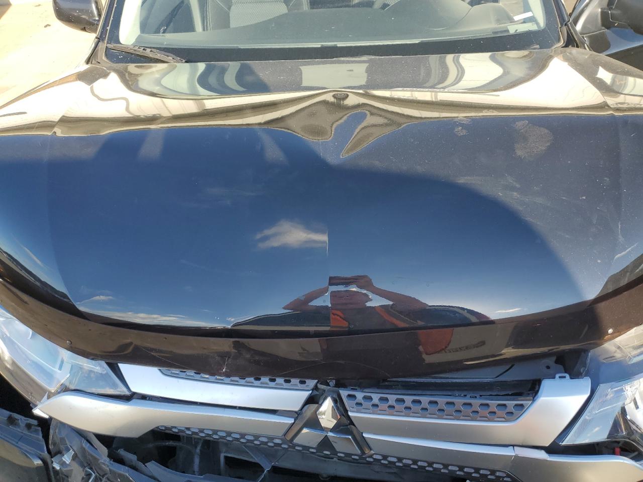 2020 Mitsubishi Outlander - Image 12
