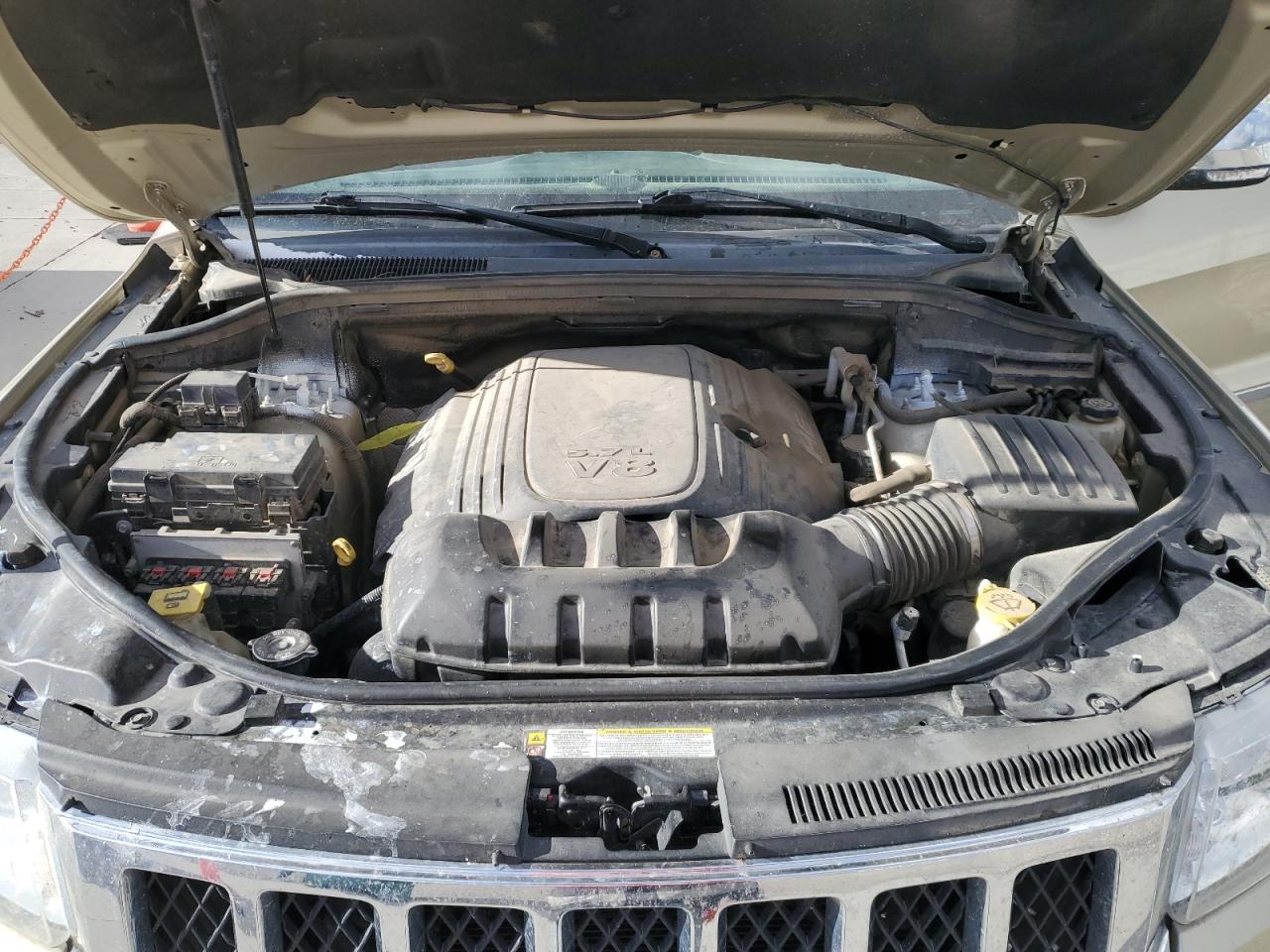 2011 Jeep Grand Cherokee - Image 11