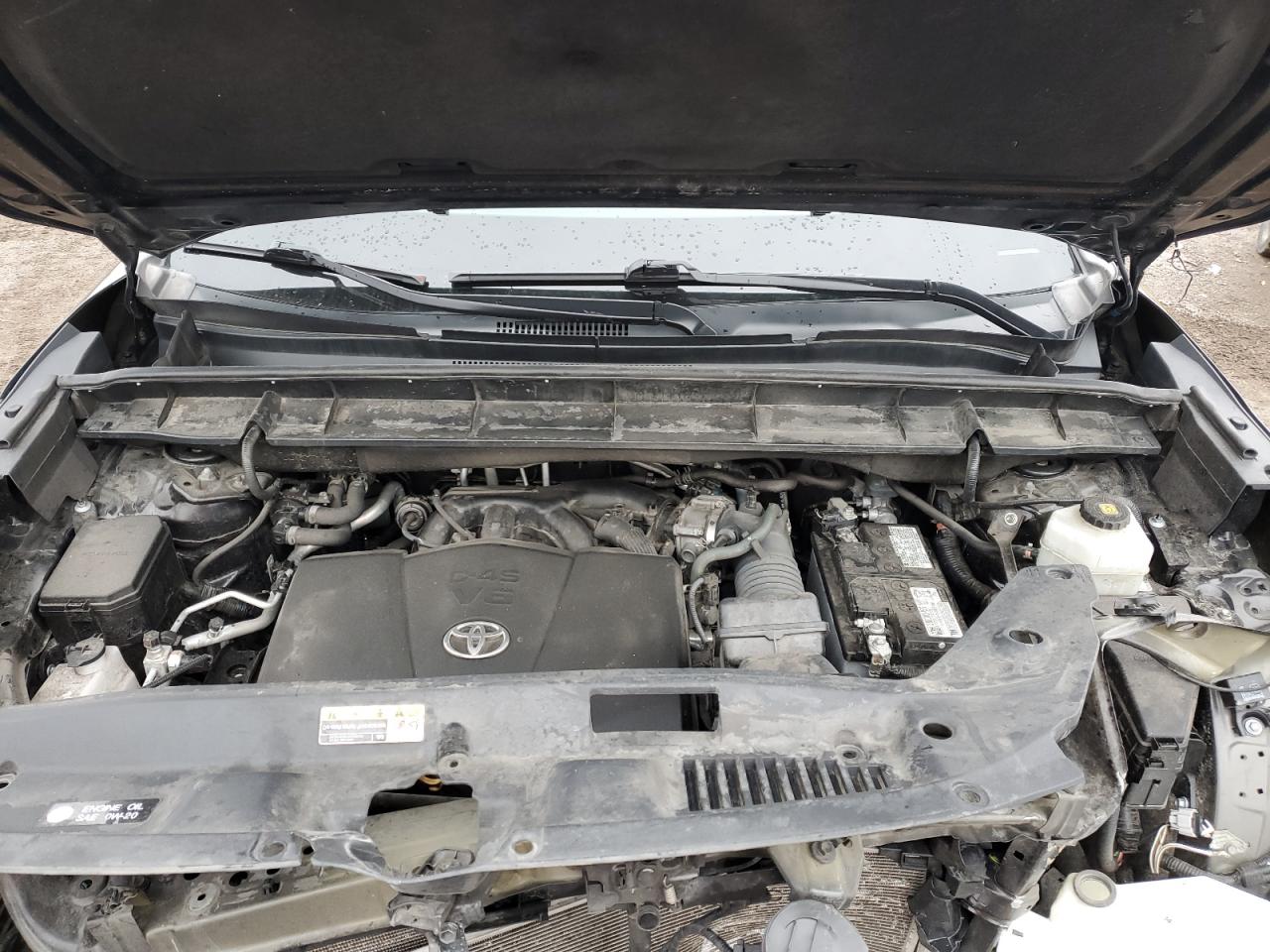 2021 Toyota Highlander - Image 14