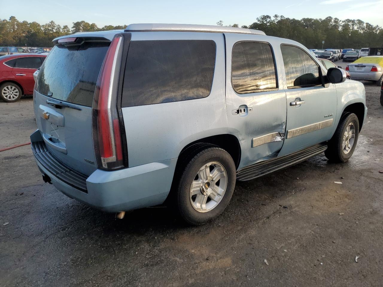 2011 Chevrolet Tahoe - Image 3