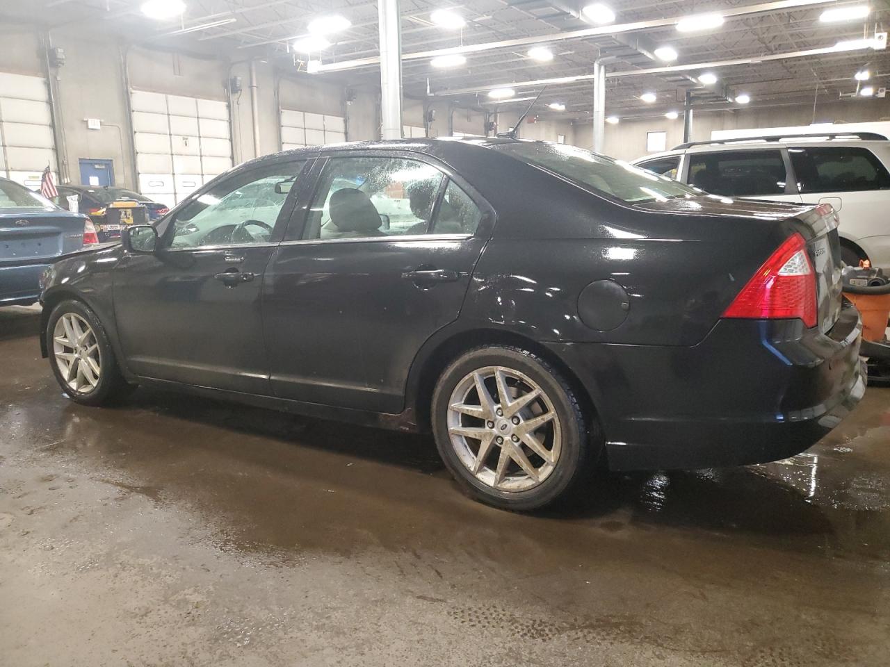 2011 Ford Fusion - Image 2