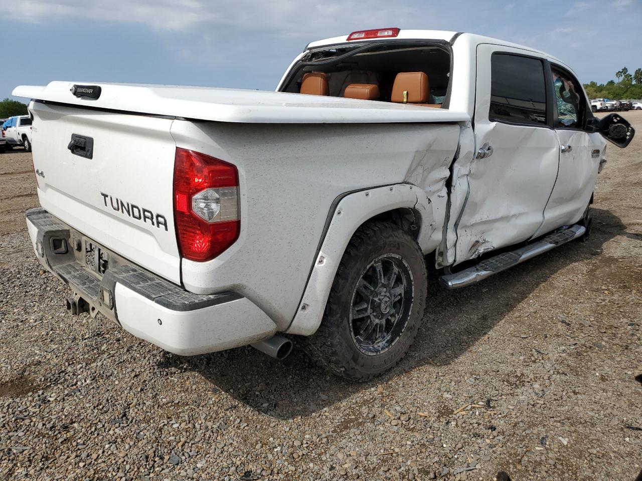 VIN 5TFAW5F10HX622925 2017 TOYOTA TUNDRA no.3