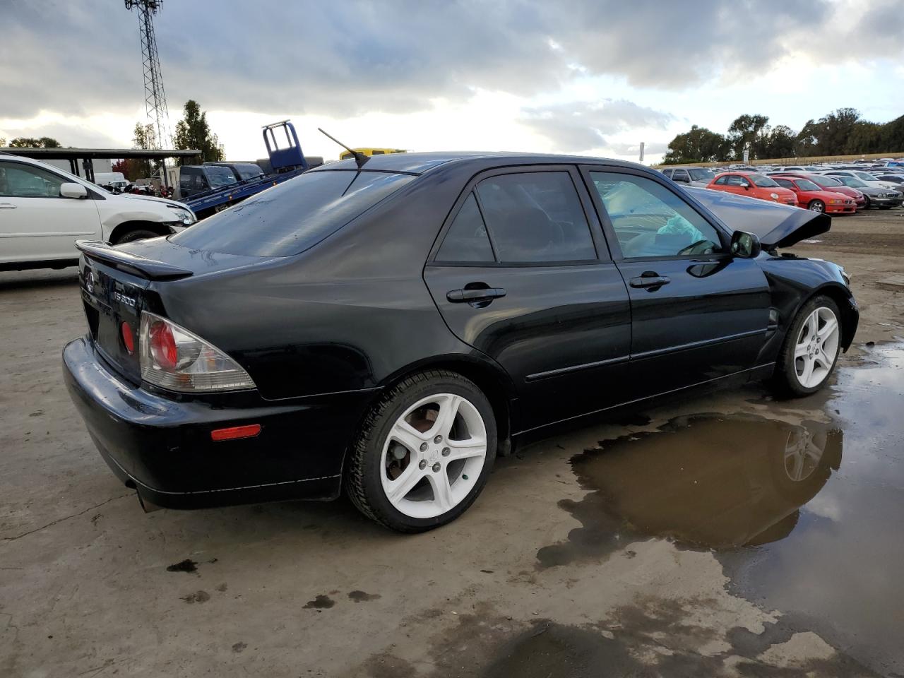 2001 Lexus IS - Image 3
