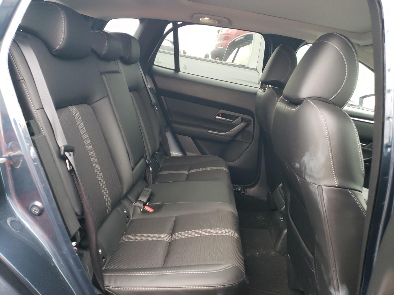 2023 Mazda CX-50 - Image 11