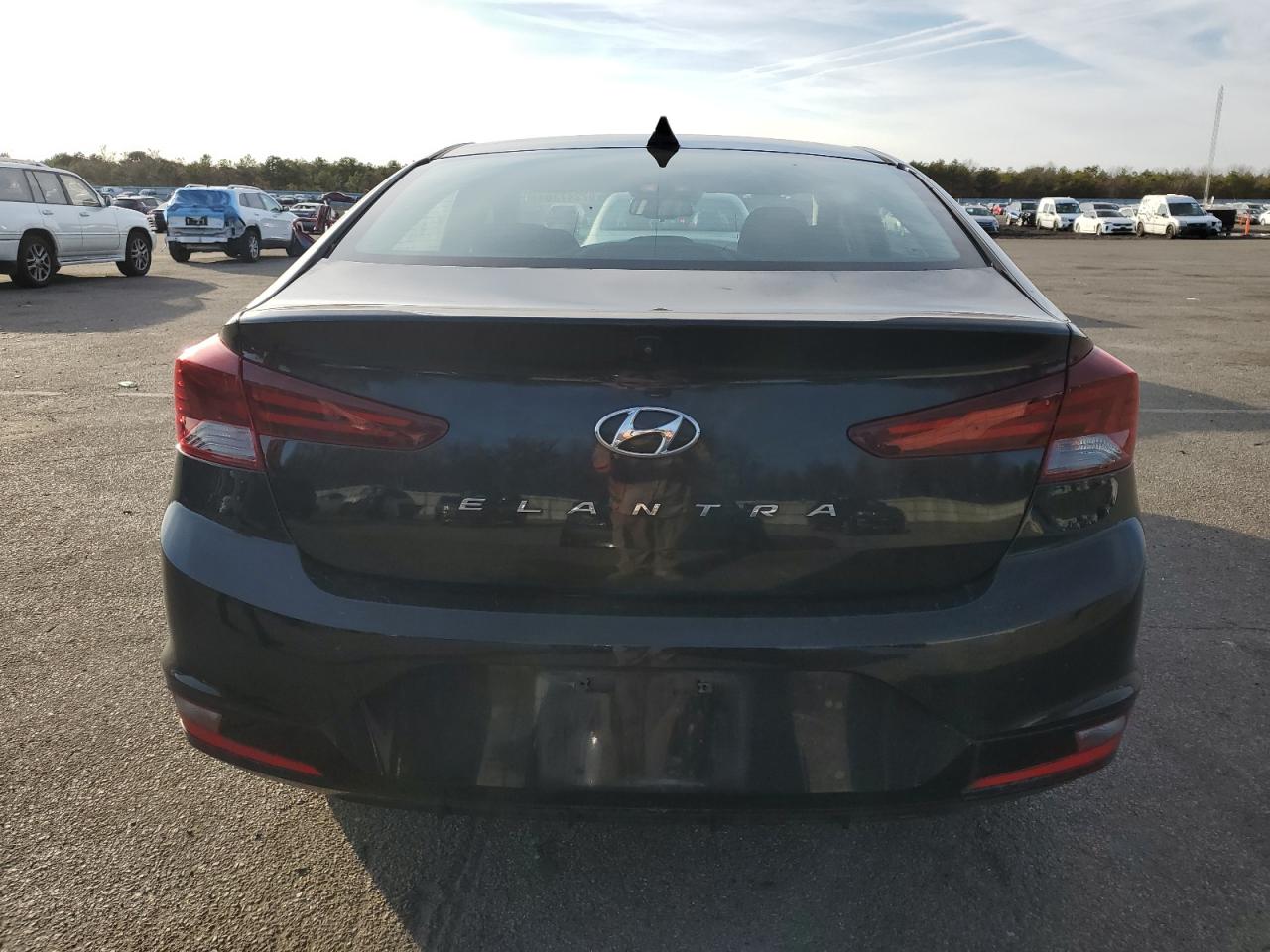 2020 Hyundai Elantra - Image 6
