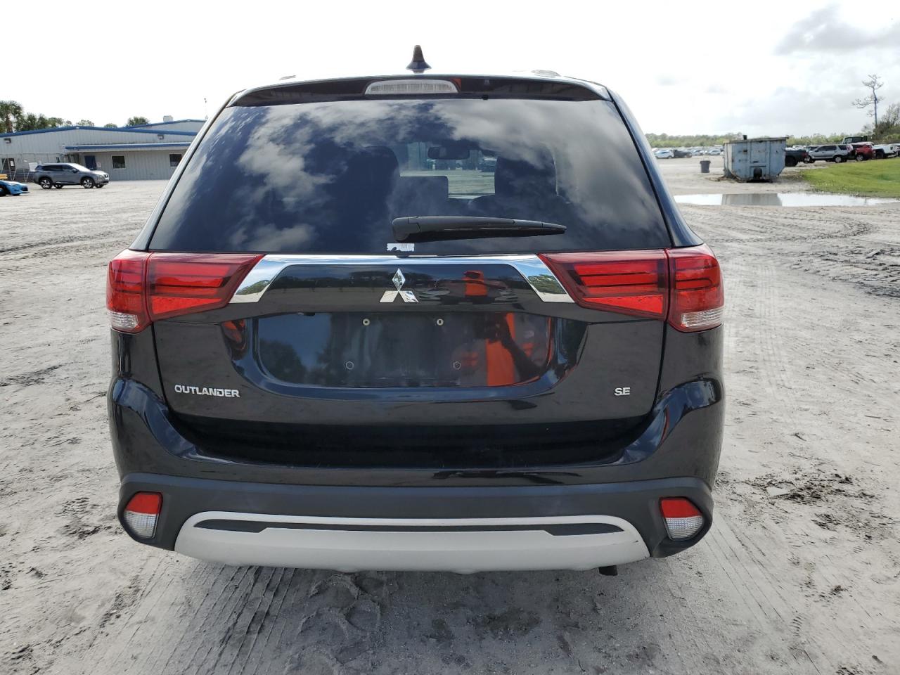 2020 Mitsubishi Outlander - Image 6