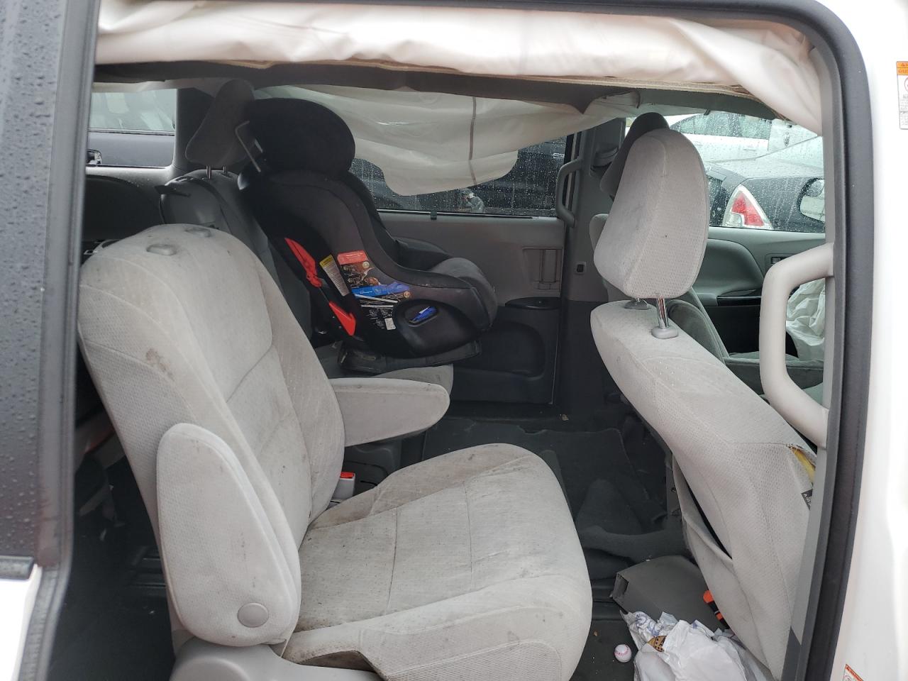 2019 Toyota Sienna - Image 11