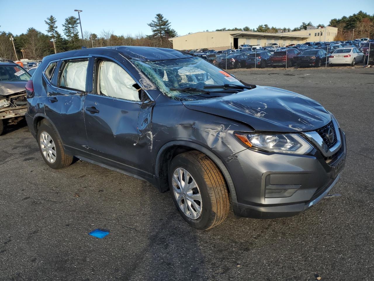 2018 Nissan Rogue - Image 4