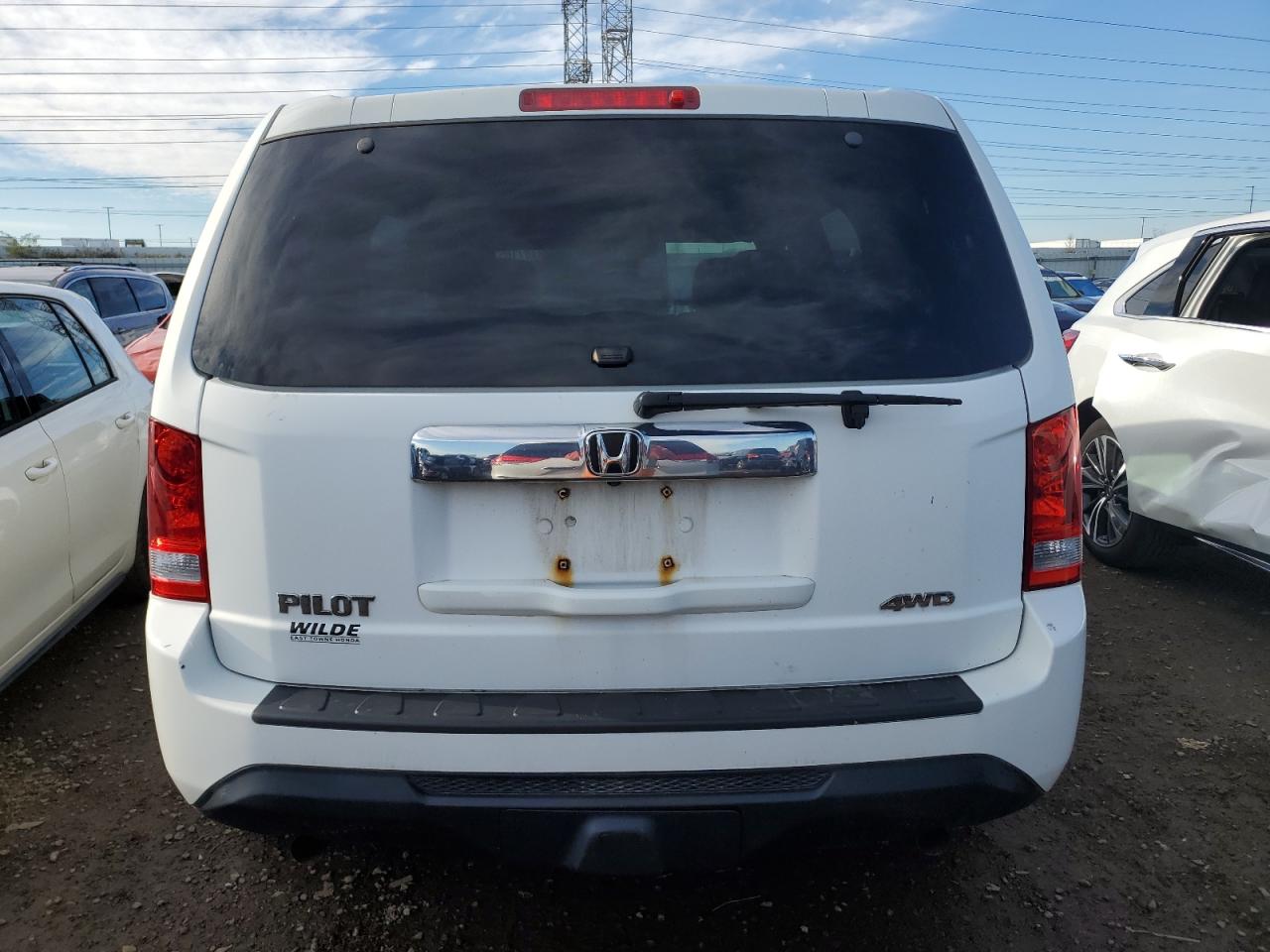 2015 Honda Pilot Lx VIN: 5FNYF4H25FB045881 Lot: 79718534