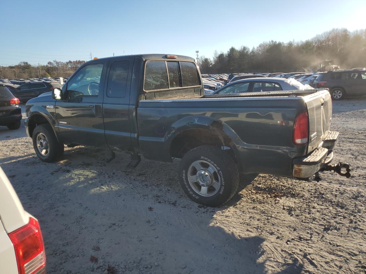 2006 Ford F250 - Image 2