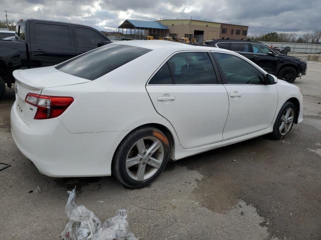 Sedans TOYOTA CAMRY 2013 White