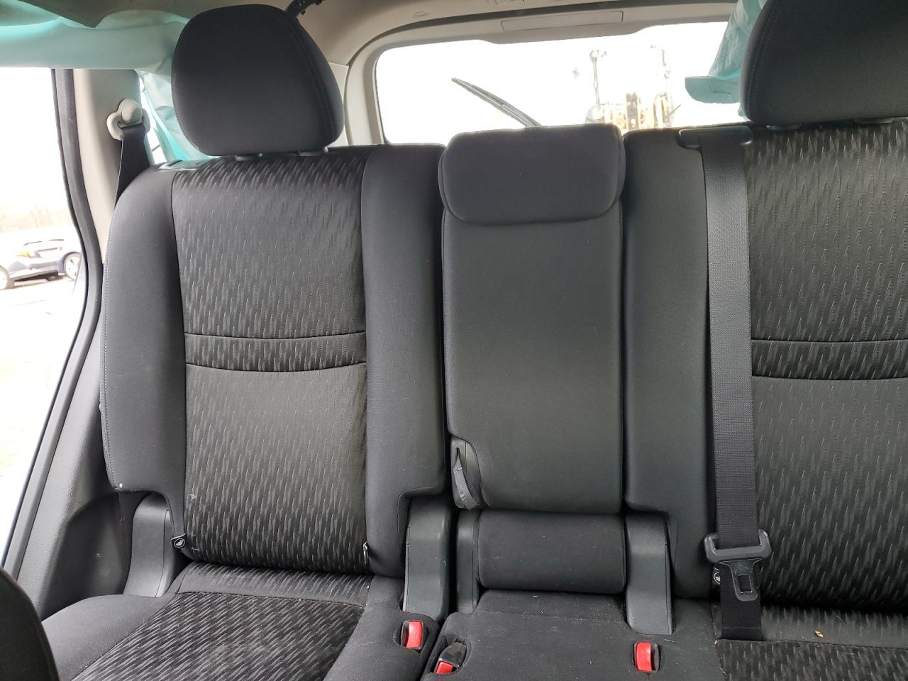 2017 Nissan Rogue - Image 10