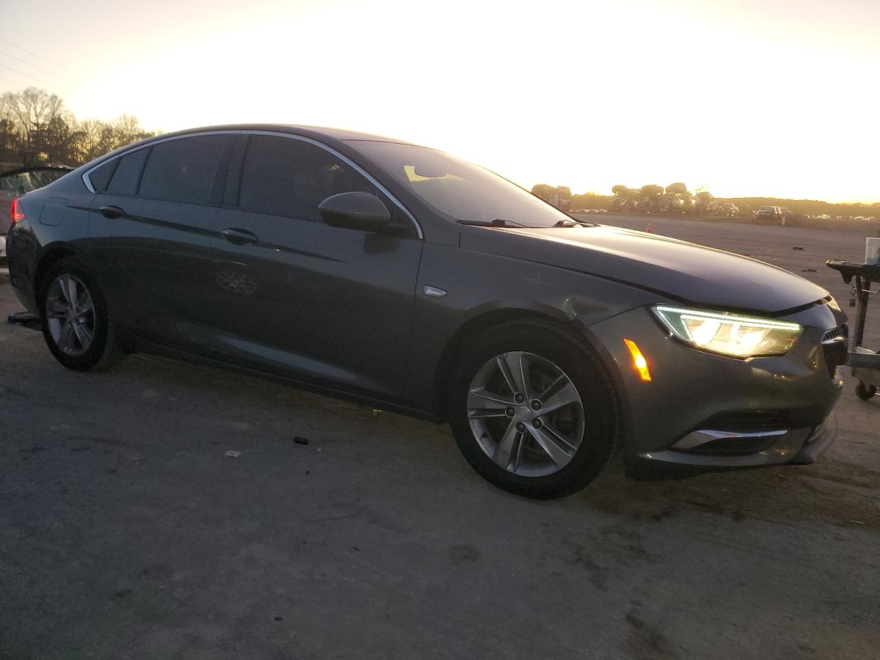 2018 Buick Regal - Image 4