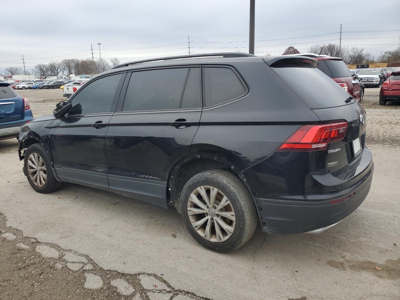 VIN 3VV0B7AX1KM182985 2019 VOLKSWAGEN TIGUAN no.2