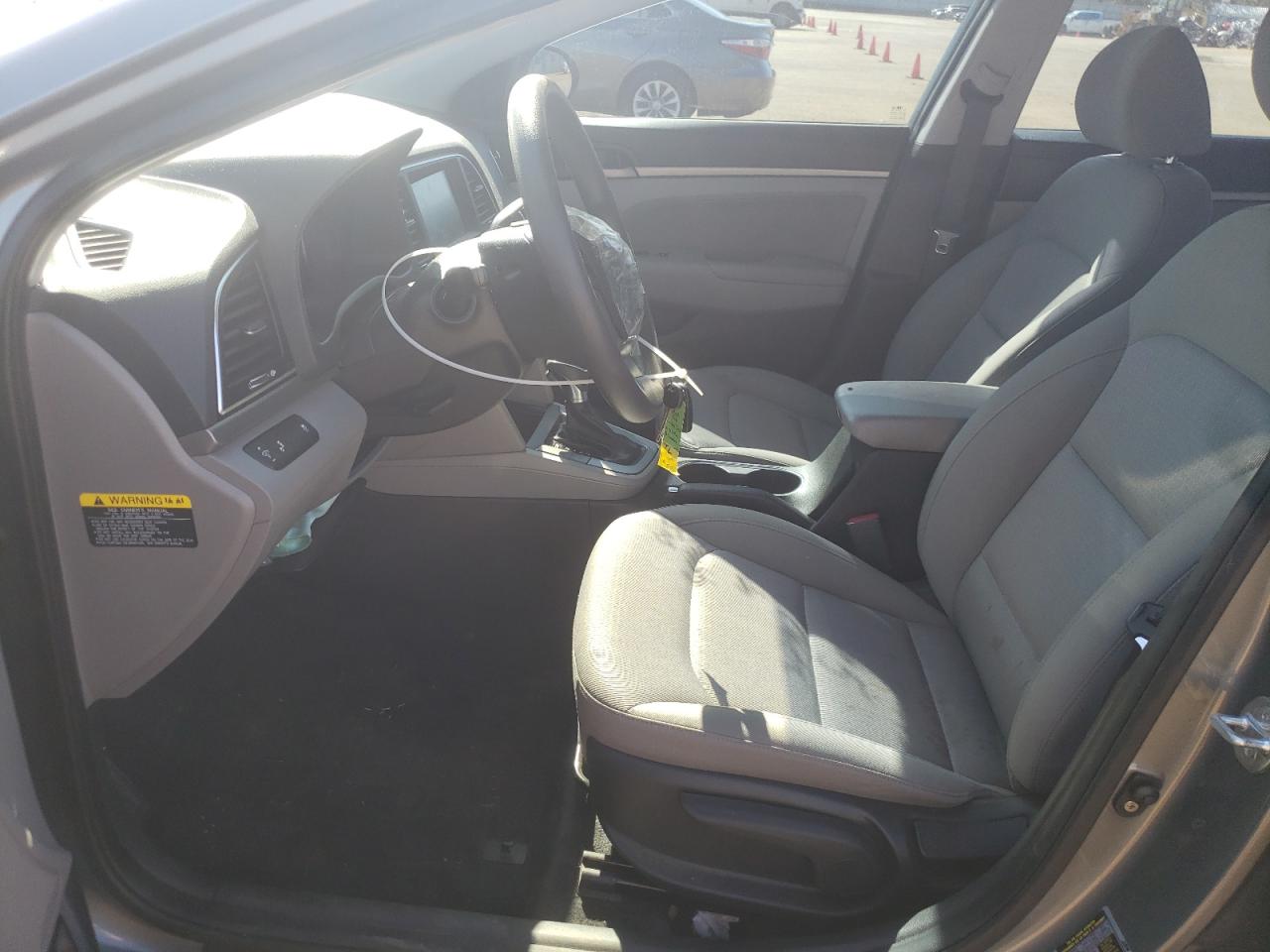 2018 Hyundai Elantra - Image 7