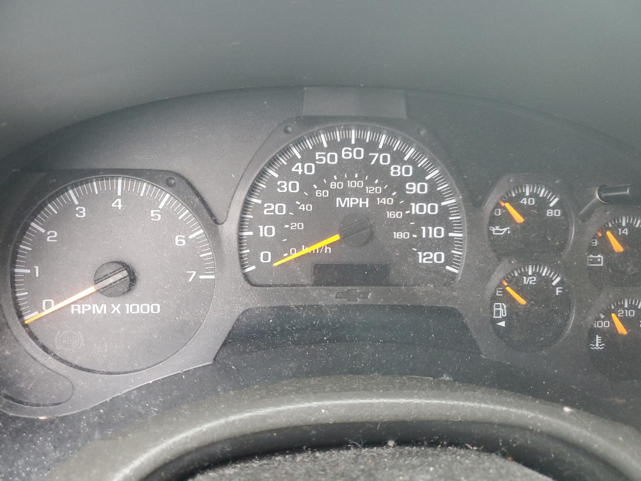 2004 Chevrolet TrailBlazer - Image 9