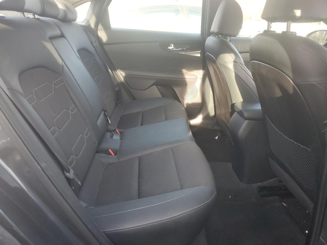 2021 Kia Forte - Image 10