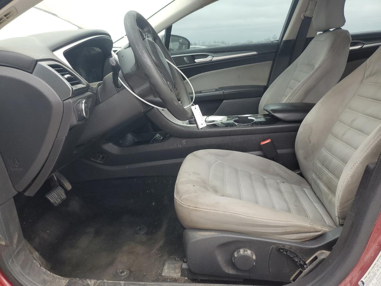 2015 Ford Fusion S VIN: 3FA6P0G7XFR282834 Lot: 81734184