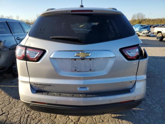 Parquets CHEVROLET TRAVERSE 2017 Srebrny