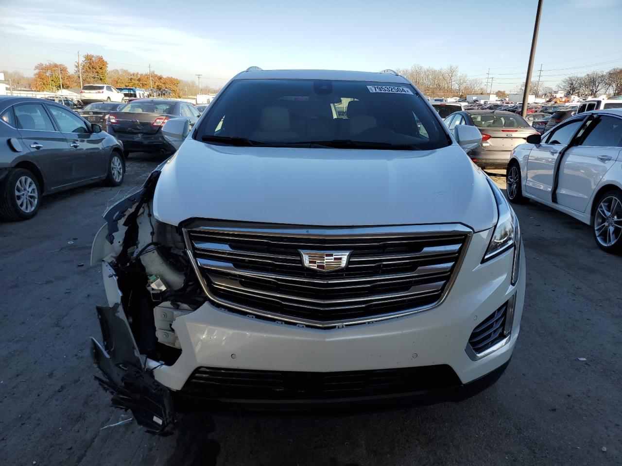 VIN 1GYKNDRS4HZ155402 2017 CADILLAC XT5 no.5