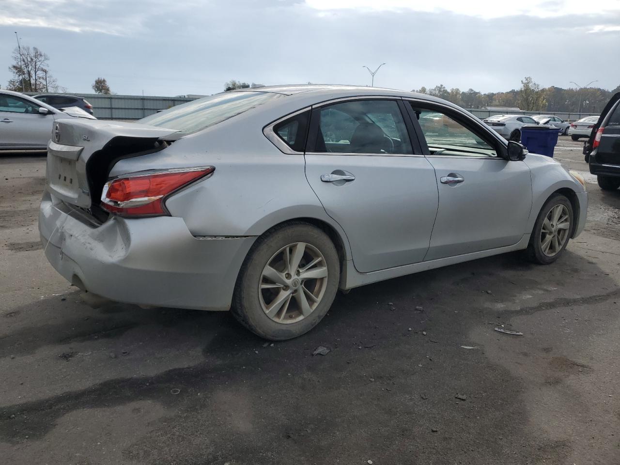 2014 Nissan Altima - Image 3