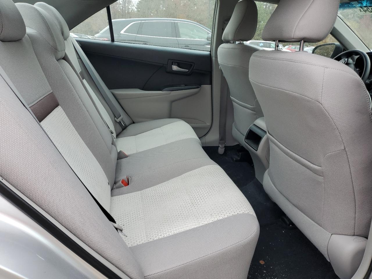 2014 Toyota Camry - Image 10