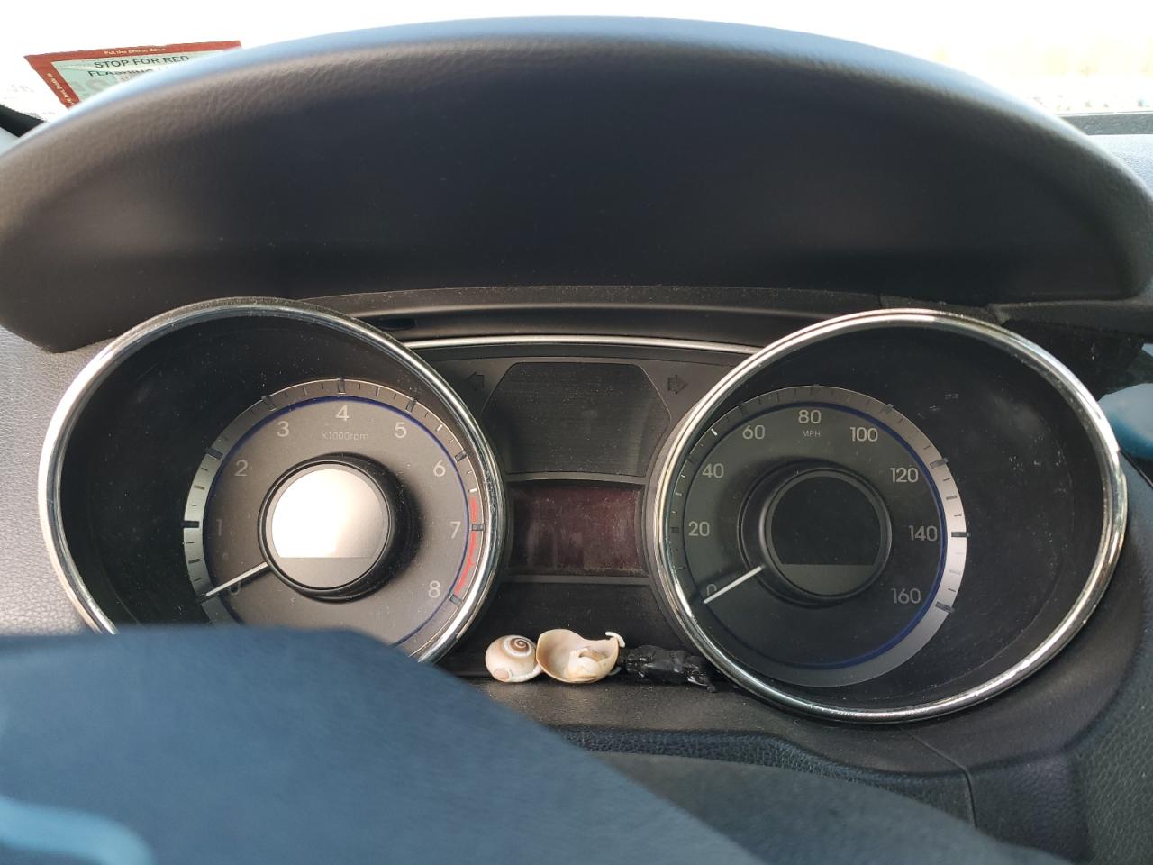 2011 Hyundai Sonata - Image 9