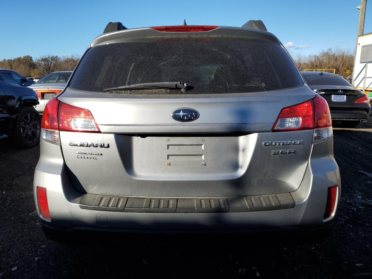 2011 Subaru Outback 3.6R Limited VIN: 4S4BRDKC0B2391652 Lot: 77455224