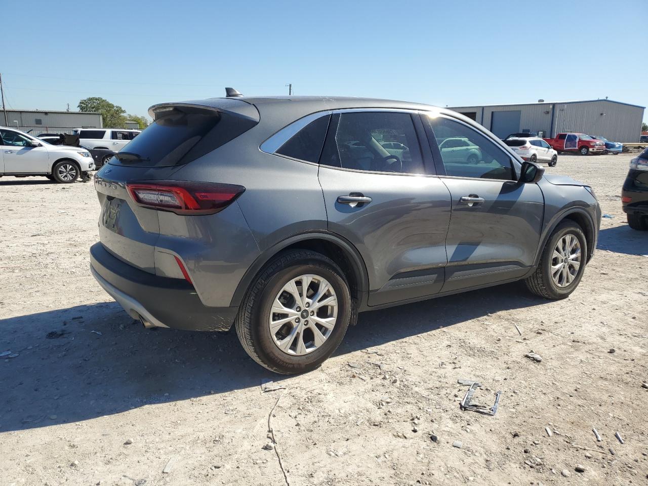 2023 Ford Escape - Image 3