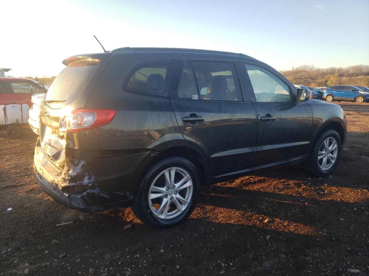 2010 Hyundai Santa Fe - Image 3