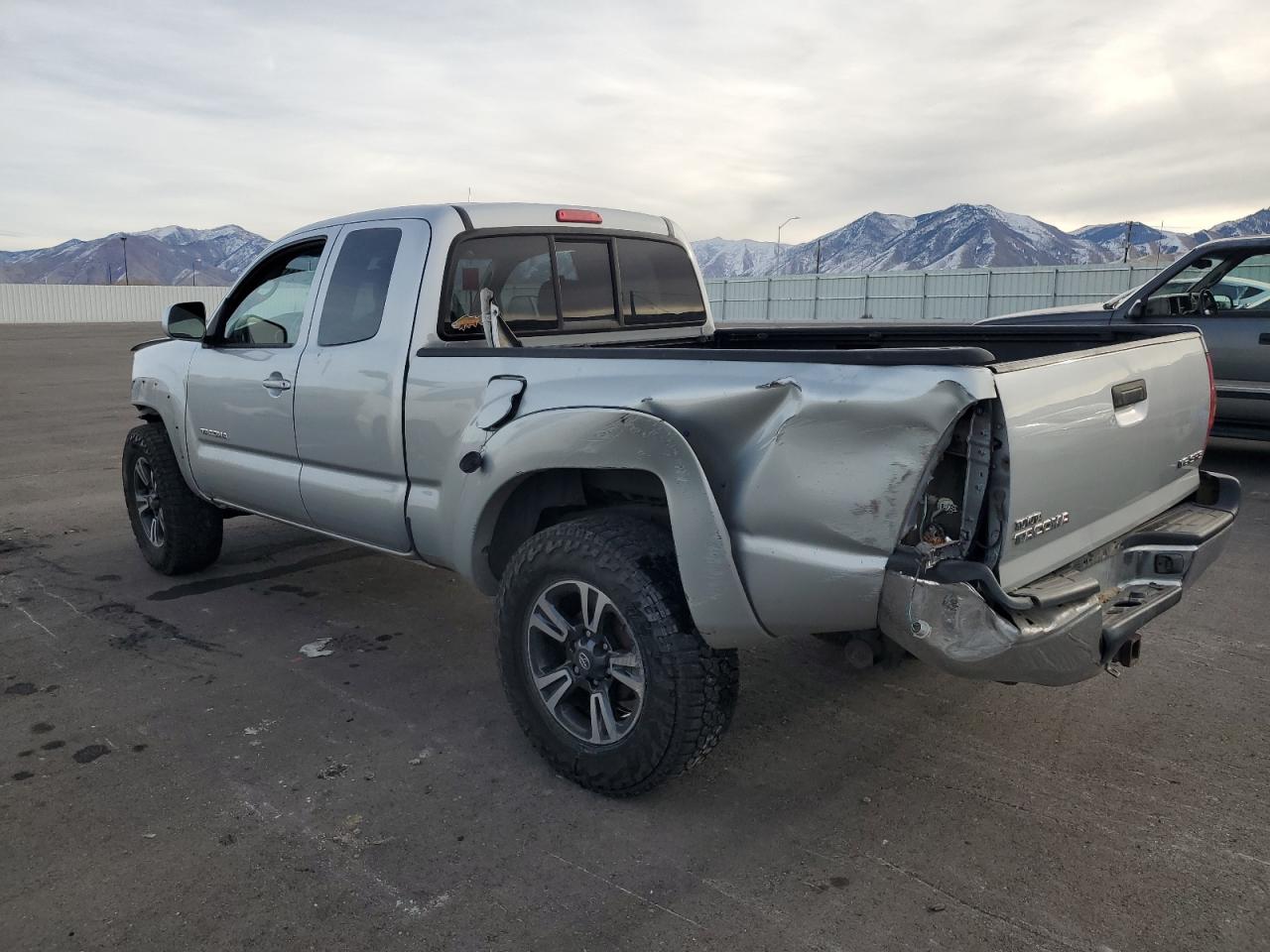 2006 Toyota Tacoma - Image 2