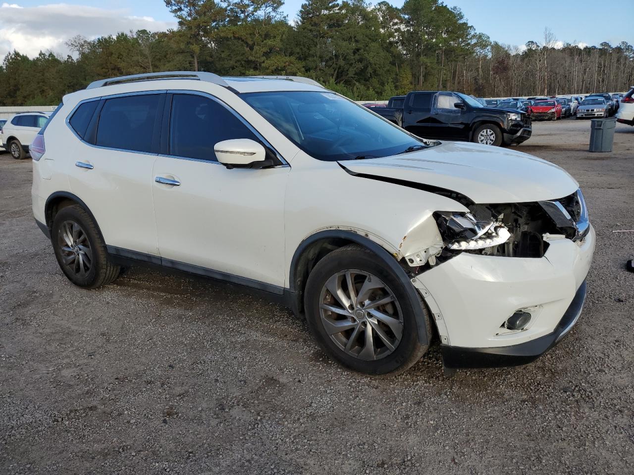2015 Nissan Rogue - Image 4