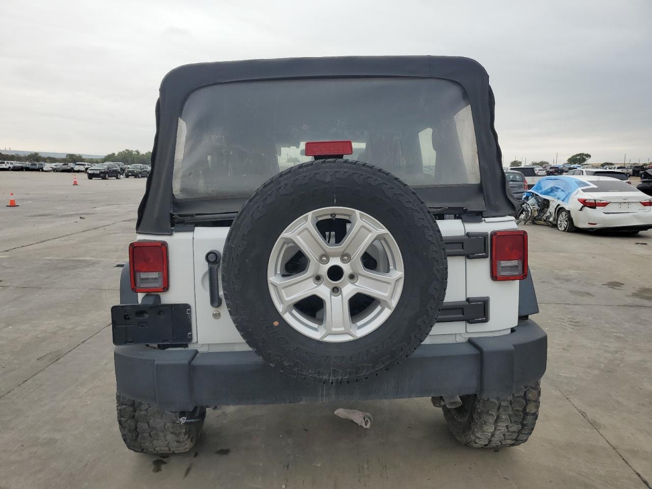 2018 Jeep Wrangler Unlimited Sport VIN: 1C4BJWDG7JL865323 Lot: 79419474