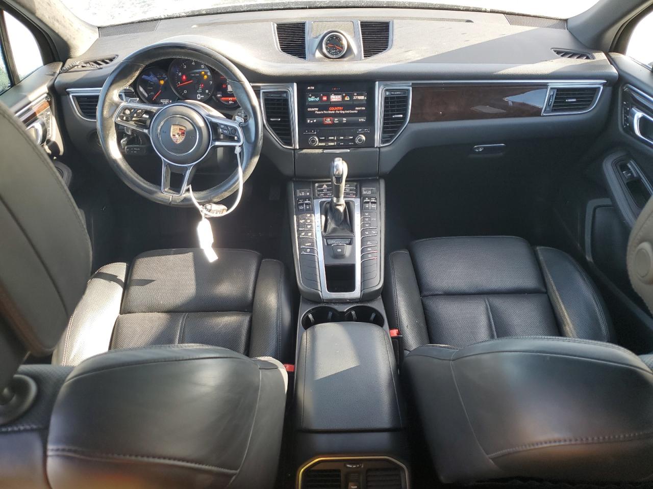 2017 Porsche Macan - Image 8