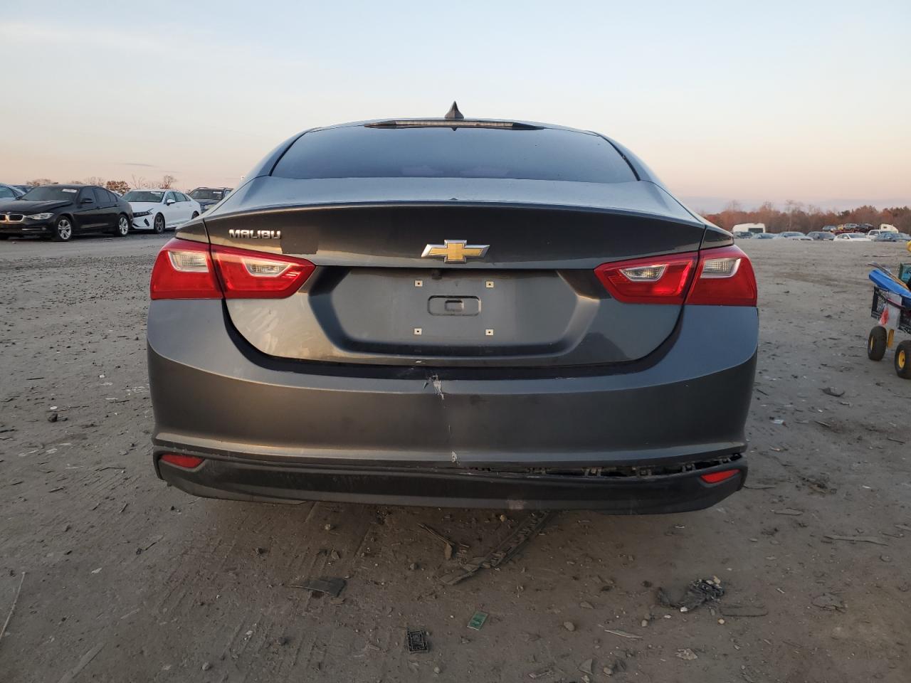 2017 Chevrolet Malibu - Image 6
