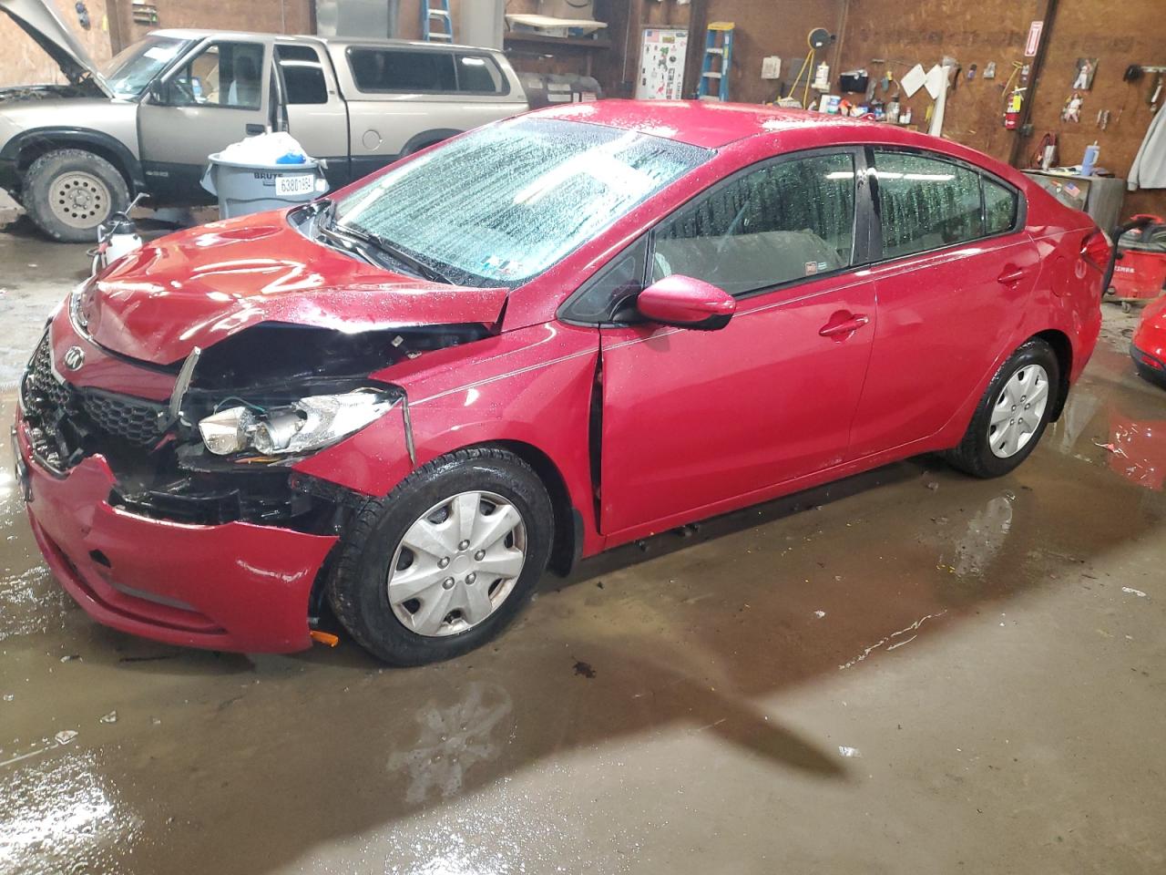 VIN KNAFK4A69G5493167 2016 KIA FORTE no.1