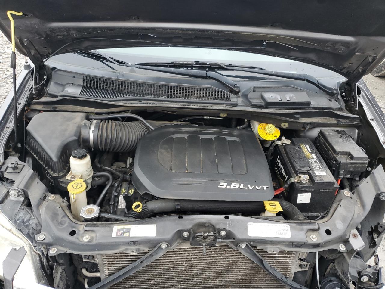 2016 Chrysler Town & Country - Image 12