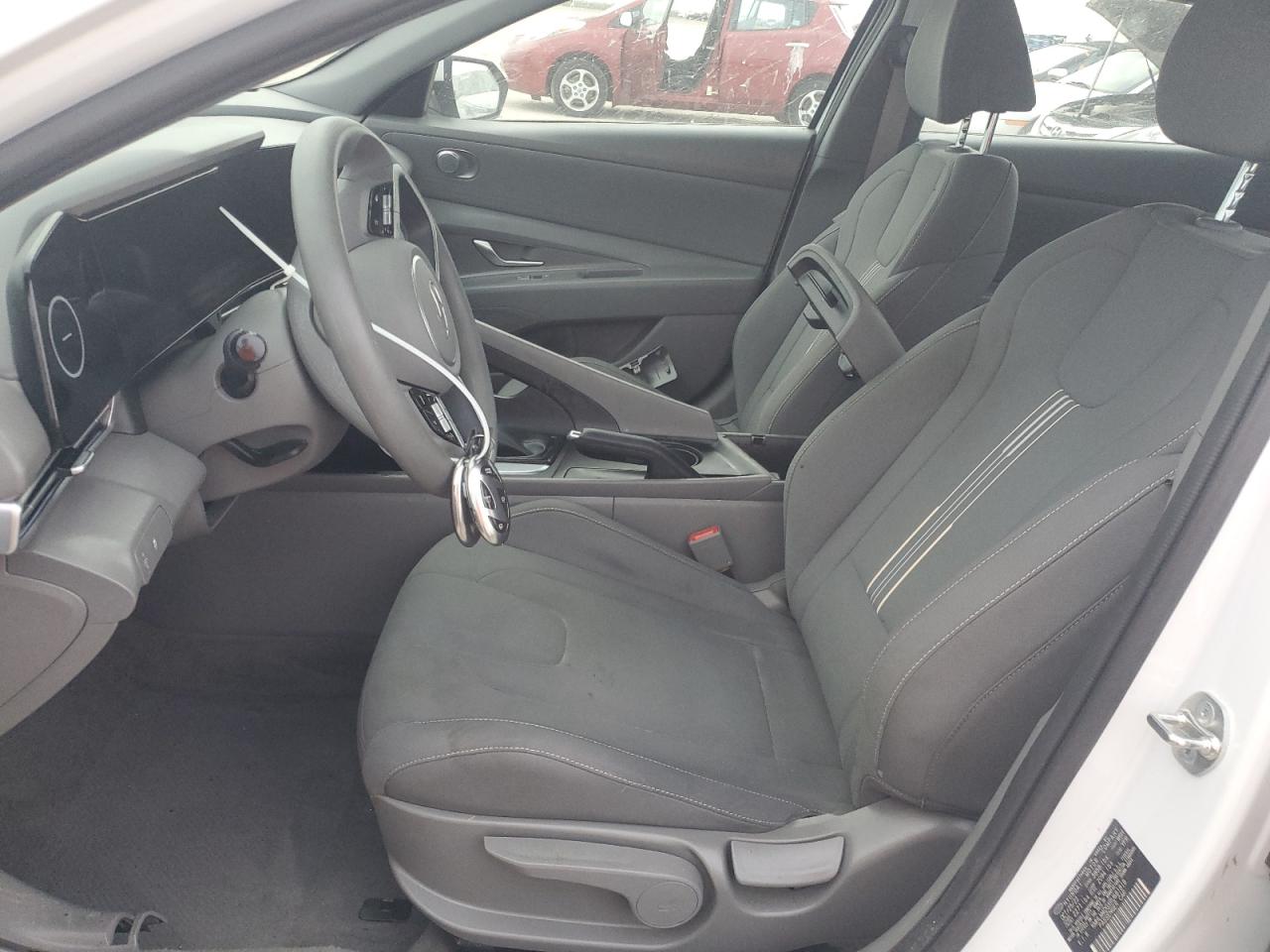 2024 Hyundai Elantra - Image 7