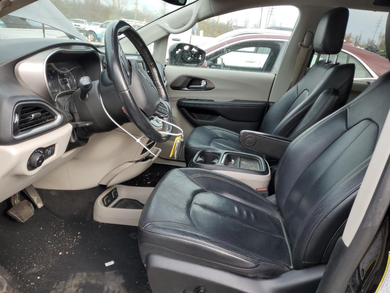 2020 Chrysler Pacifica - Image 7
