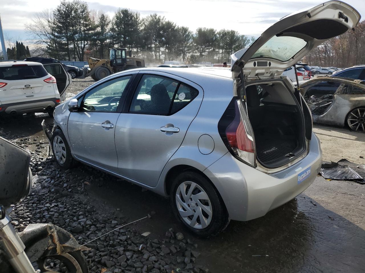 2015 Toyota Prius C VIN: JTDKDTB39F1586710 Lot: 81102314