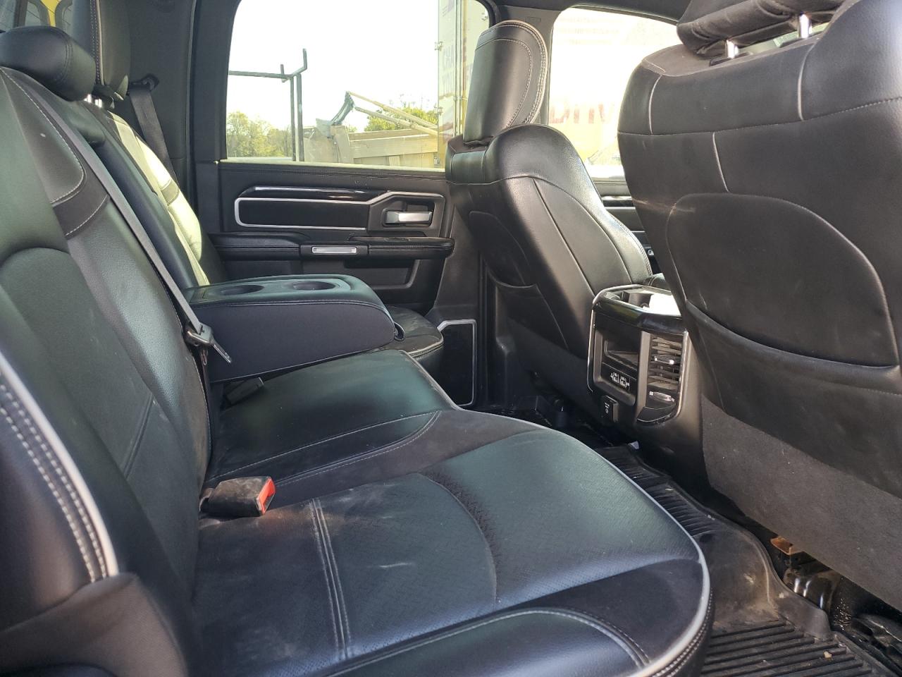 2019 RAM 3500 - Image 6