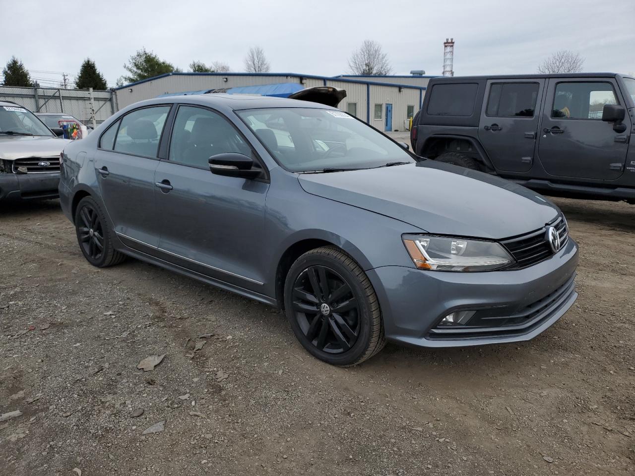 2018 Volkswagen Jetta - Image 4