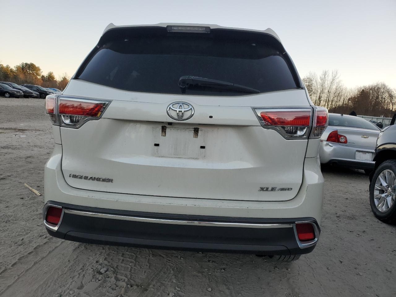 2015 Toyota Highlander Xle VIN: 5TDJKRFH2FS202294 Lot: 81473504