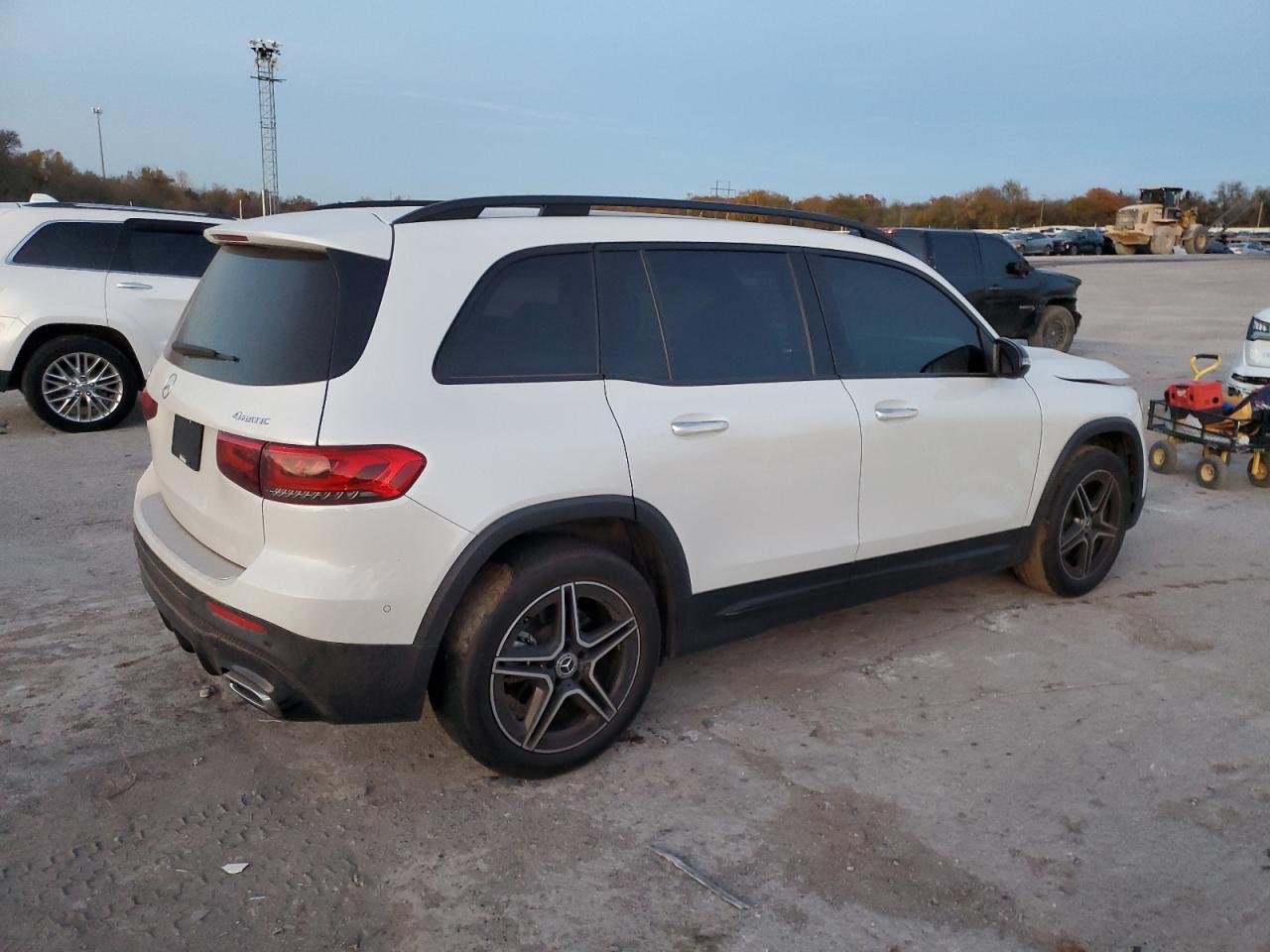 2020 Mercedes-Benz GLB - Image 3