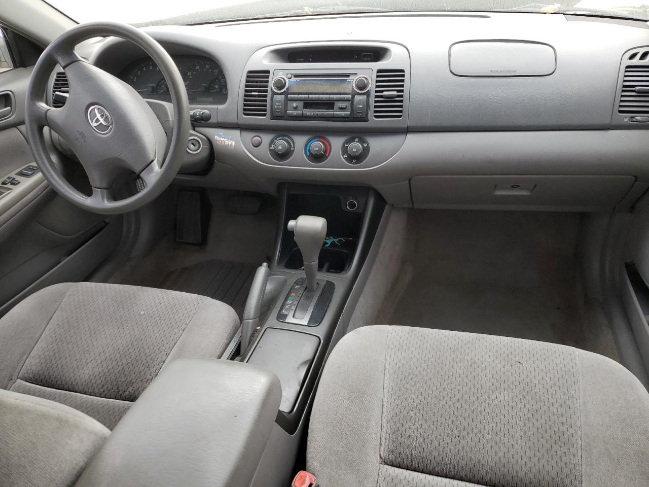 2004 Toyota Camry - Image 8
