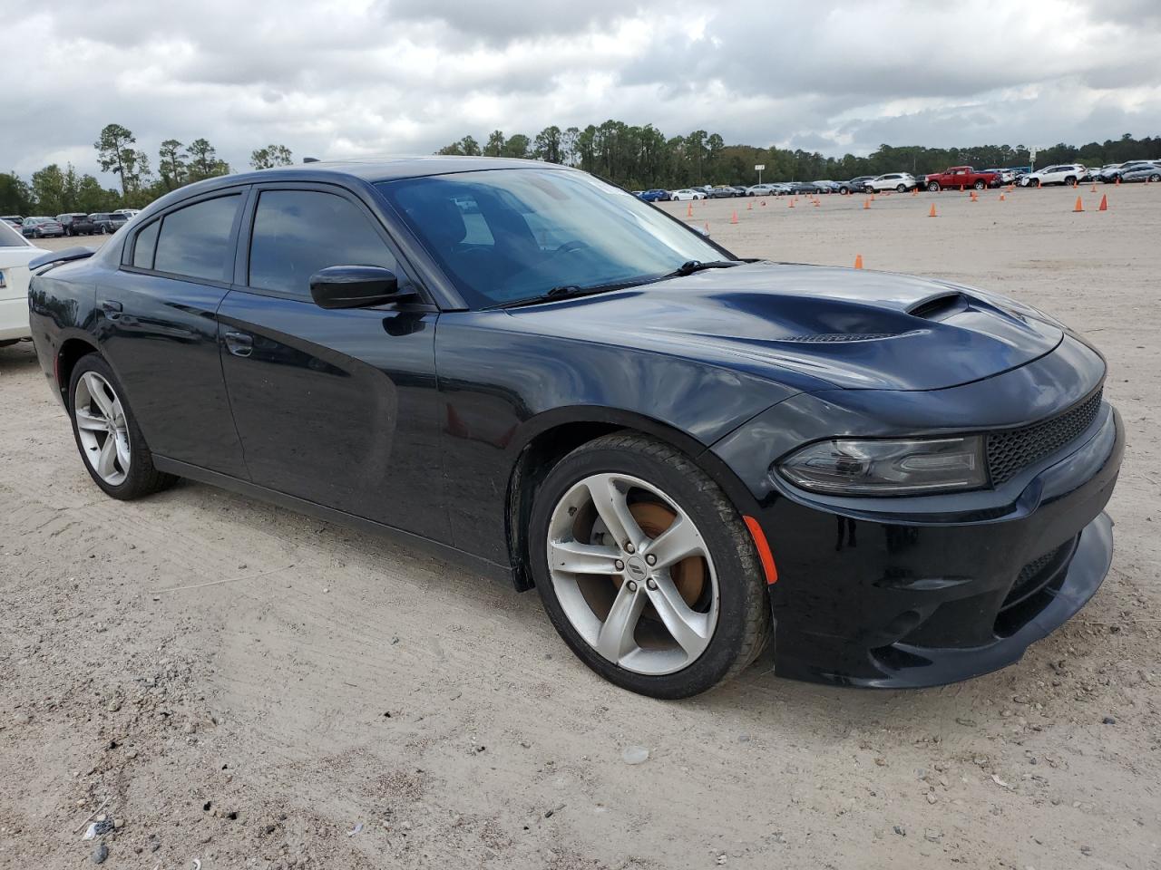 2017 Dodge Charger - Image 4